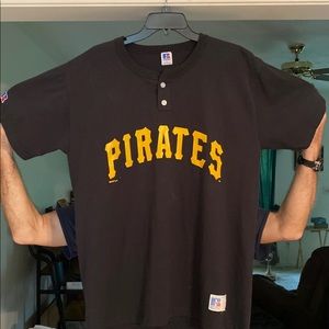Vintage MLB Pirates shirt